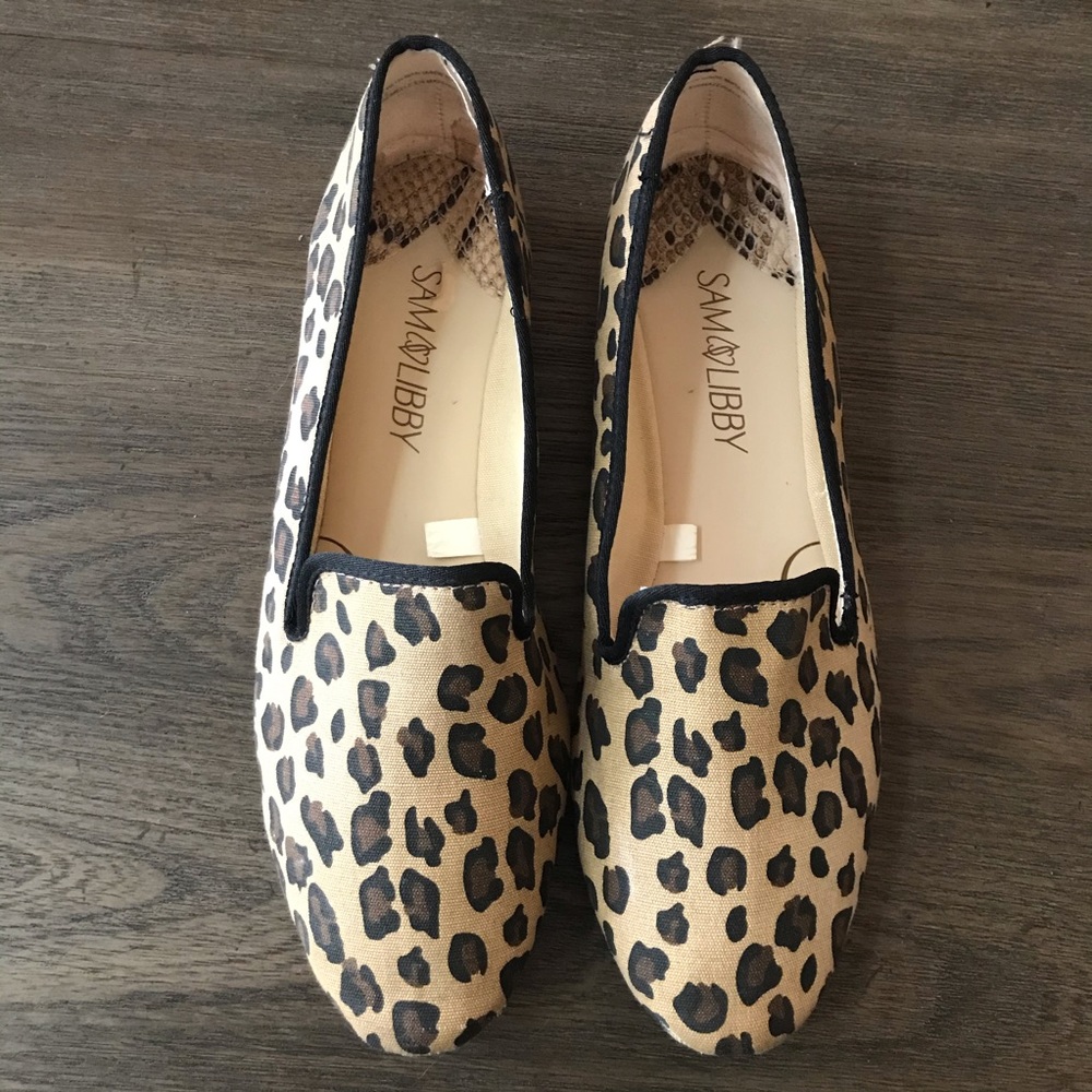 Sam & Libby Leopard Flats/Loafers Size 7